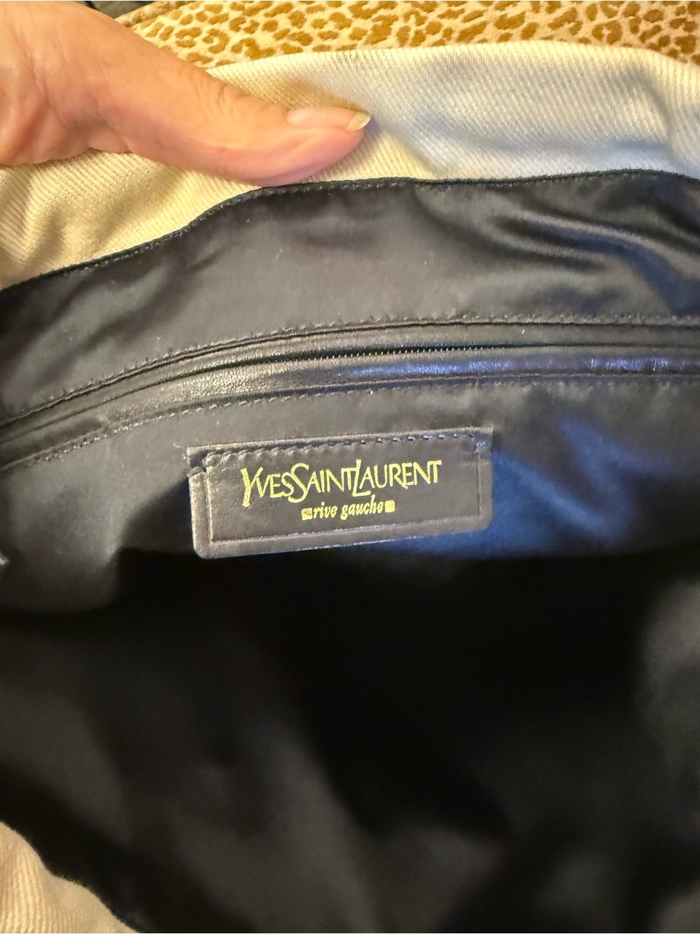 💯 Auth! Saint Laurent Cream Canvas Tote with Rope Trim and Soft Metallic Accents - Picture 10 of 16